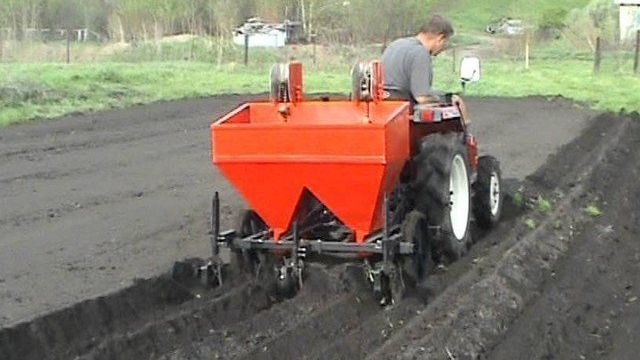 Картофелесажалка для трактора Т-25: картофелесажалка Т-40 и самодельная для МТЗ-82