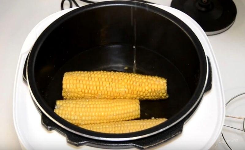 Мультиварка кукуруза в початках