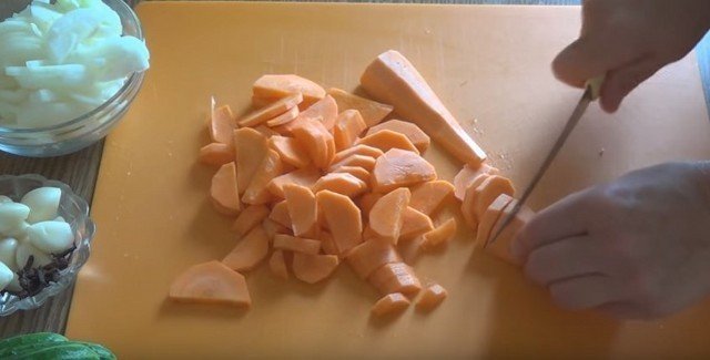 Форма нарезки моркови для горохового супа