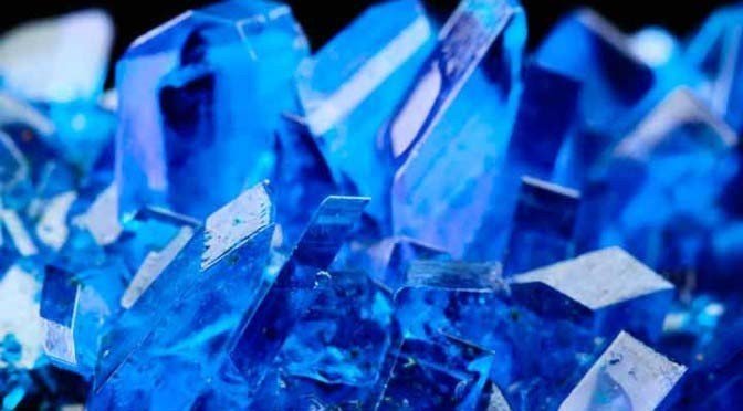 Синие кристаллы медного купороса