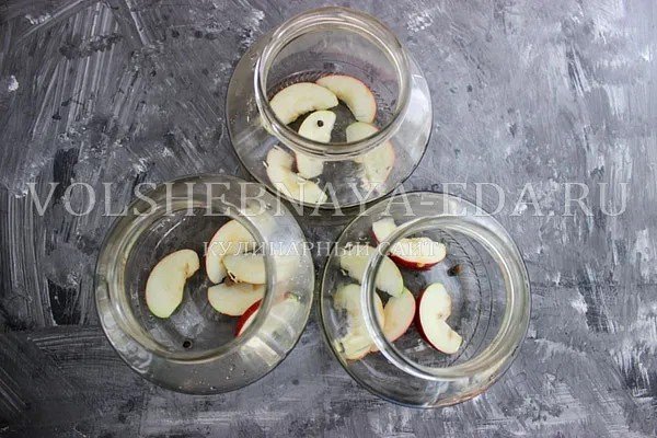 Бланшировать яблоки для варенья с прозрачными дольками