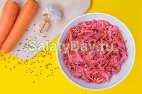 Салат соломка с копченой колбасой и морковью по корейски