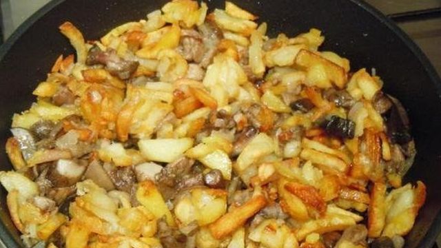 Как приготовить подберезовики с картошкой на сковороде