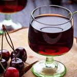 Польза и вред вишневой настойки на самогоне, водке, спирту